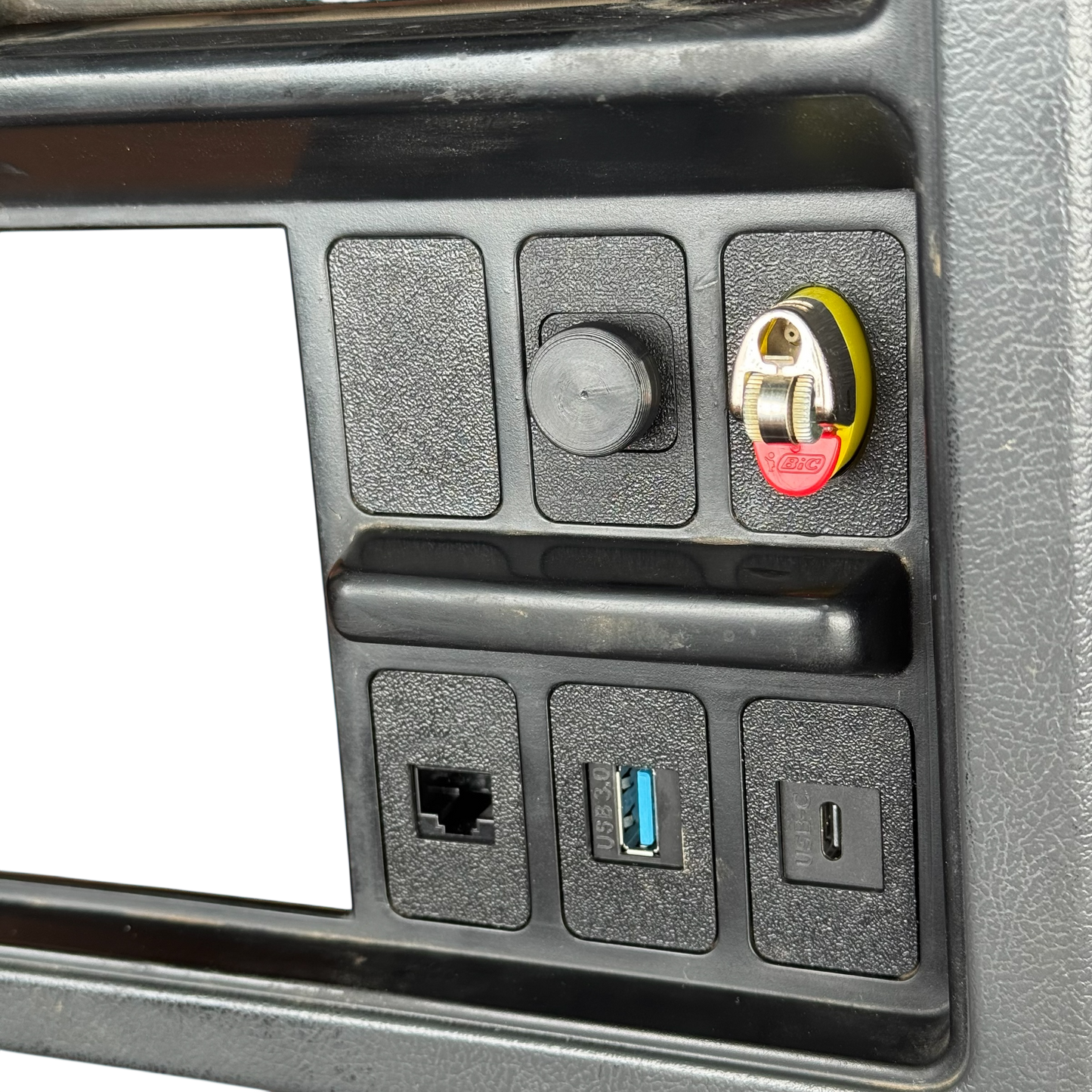 GQ Patrol/Pathfinder Smoke Holder