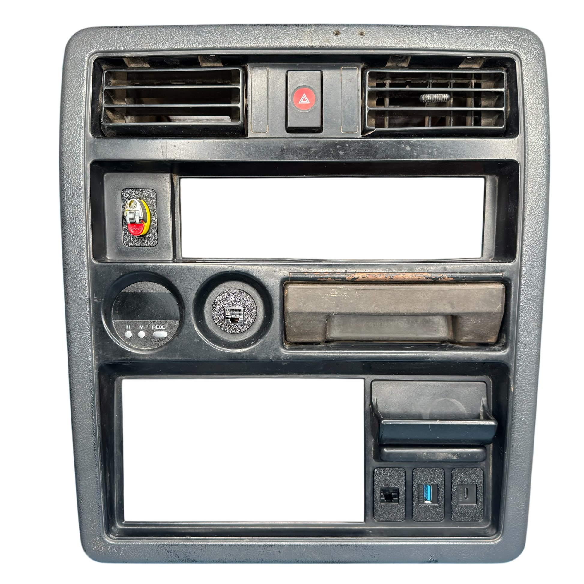 Nissan Patrol GQ radio surround showing bicl ighter holder installed